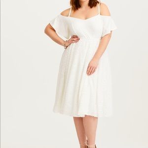 NWT Torrid white lace cold shoulder dress